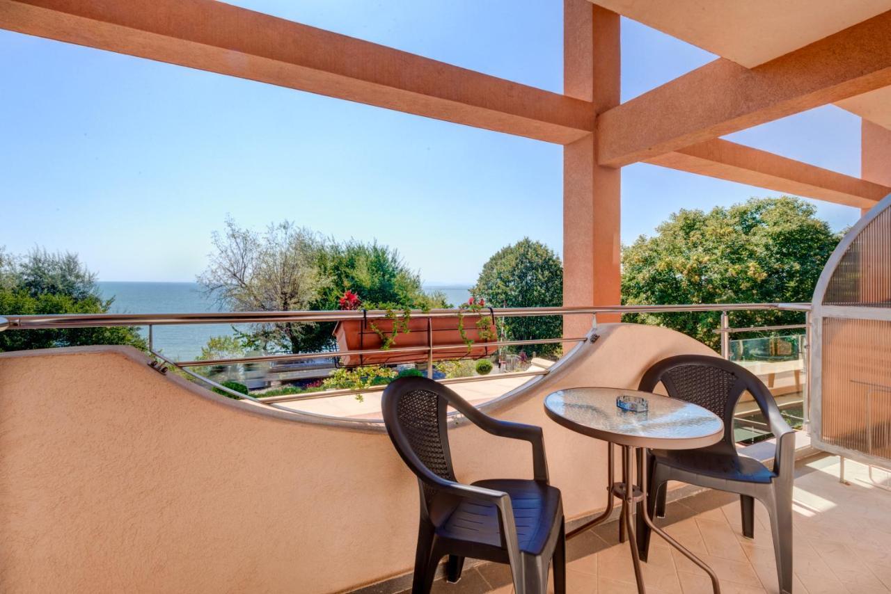 Hotel Capri Nesebar Buitenkant foto