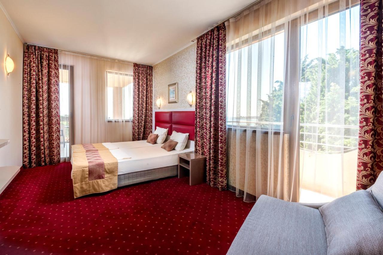 Hotel Capri Nesebar Buitenkant foto